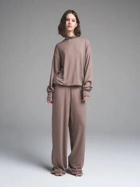 Skims lounge set